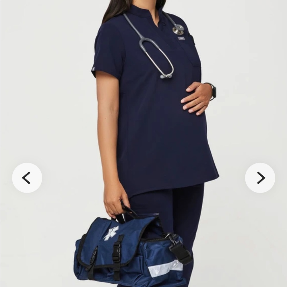 FIGS MATERNITY SCRUB NAVY SIZE SMALL